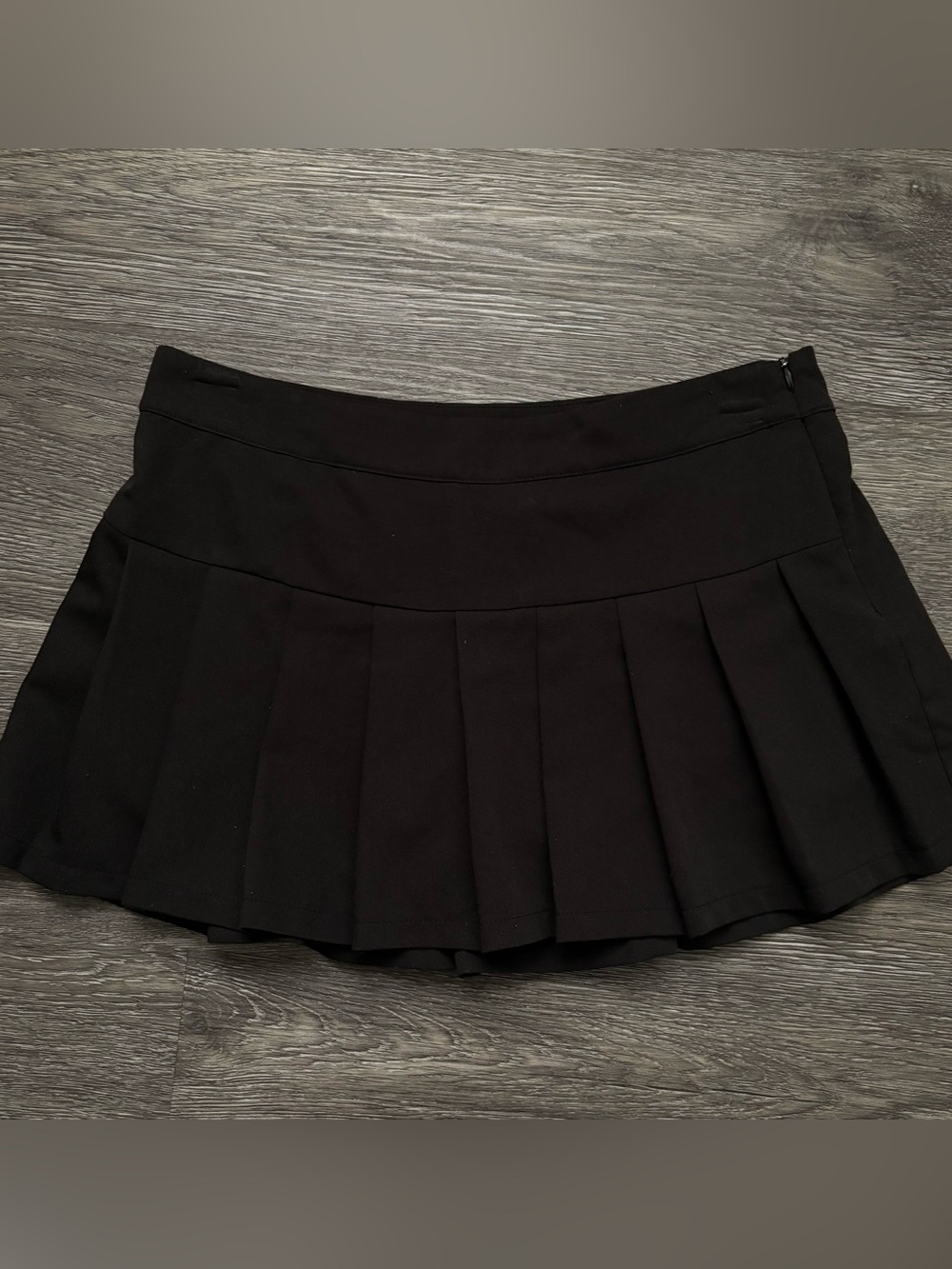 Black Pleated Mini Skirt with Wide Waistband